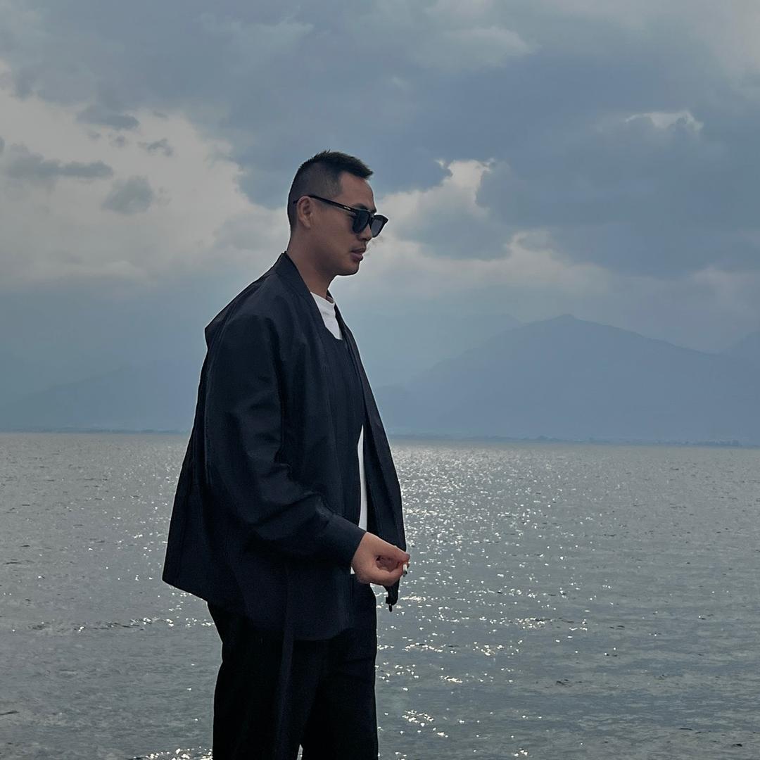 成都山佬版五德汽车