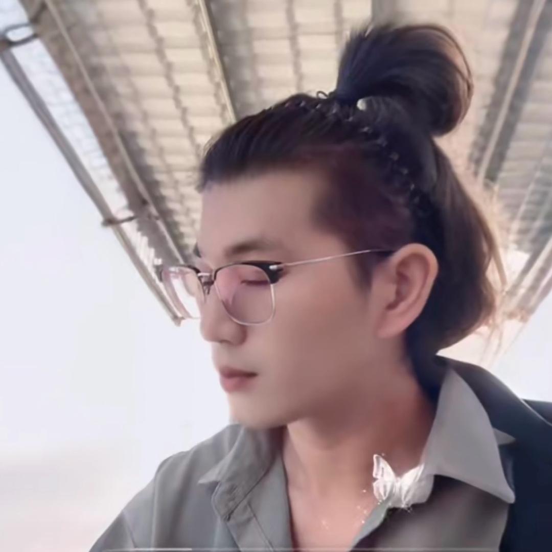 🚬ᥫᦸᐝ人间🍻清风 ࿐