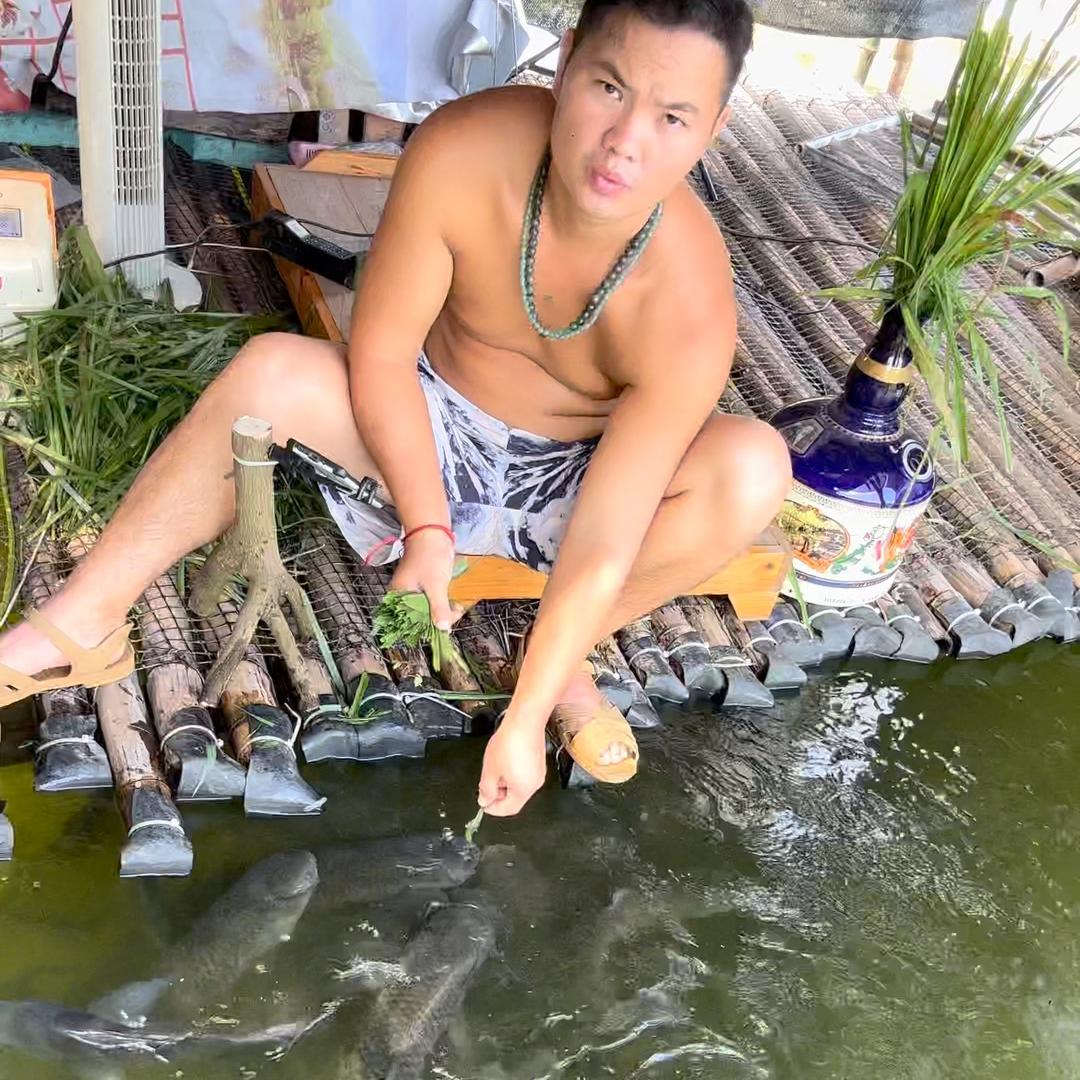 喂鱼小弟