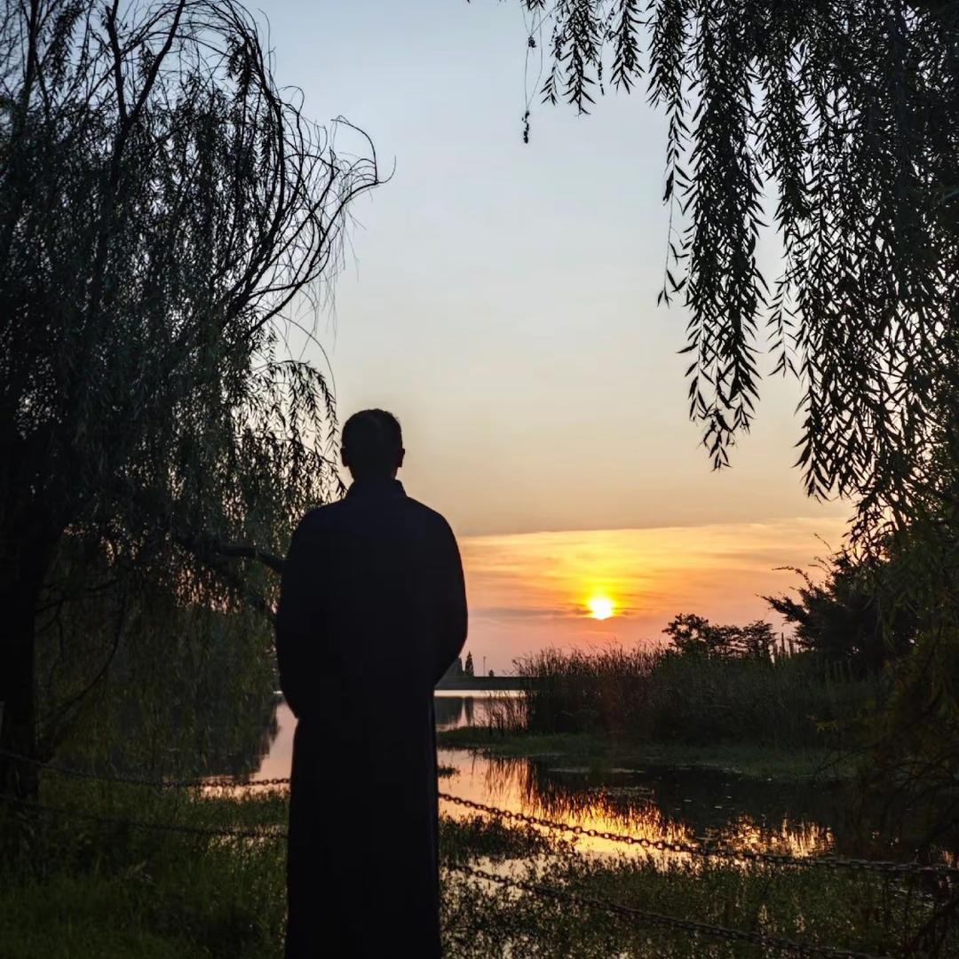 玉莱居士