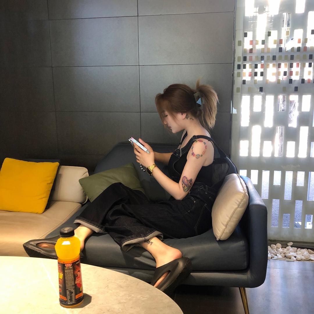 邸小胖