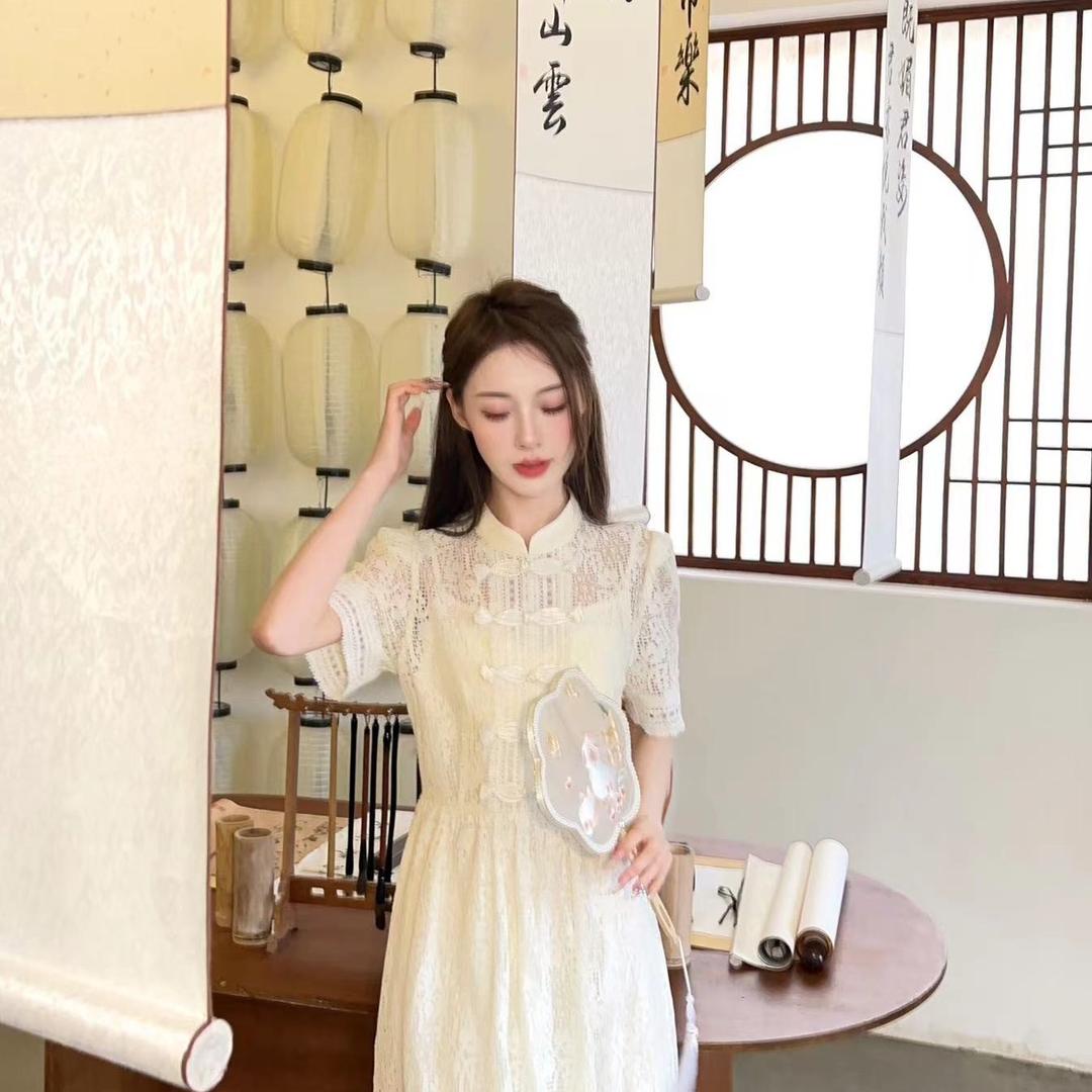 曲沃新东城VV服饰、淑时尚女装