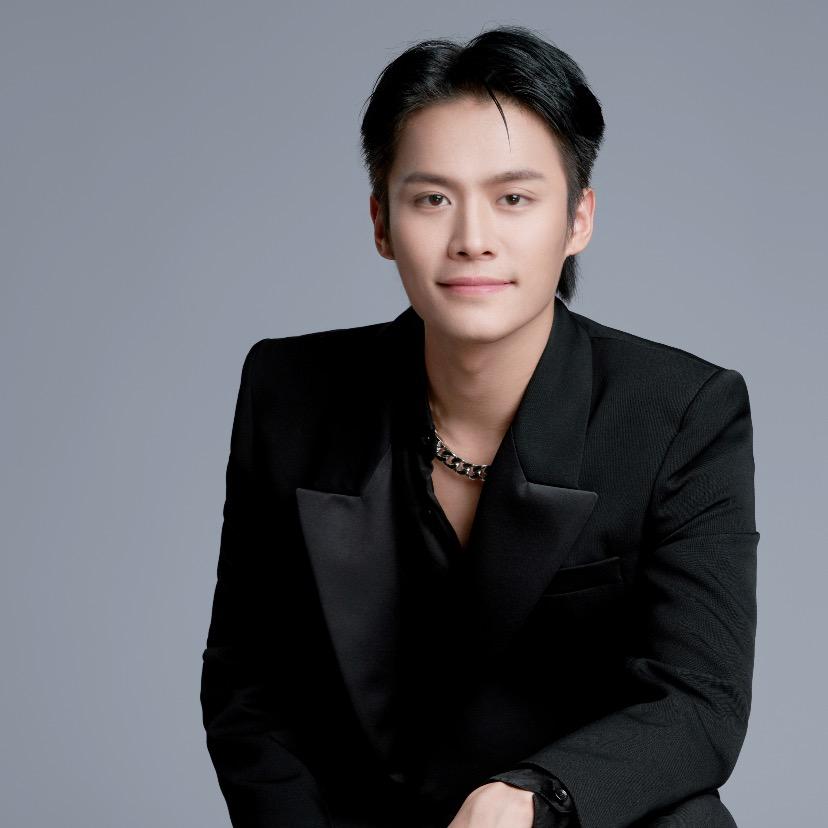 疯狂小杨总