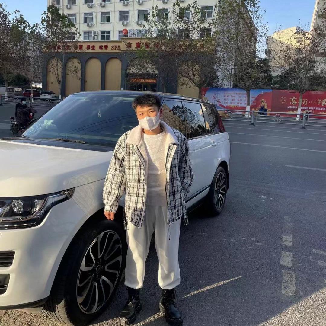 小小鹏.