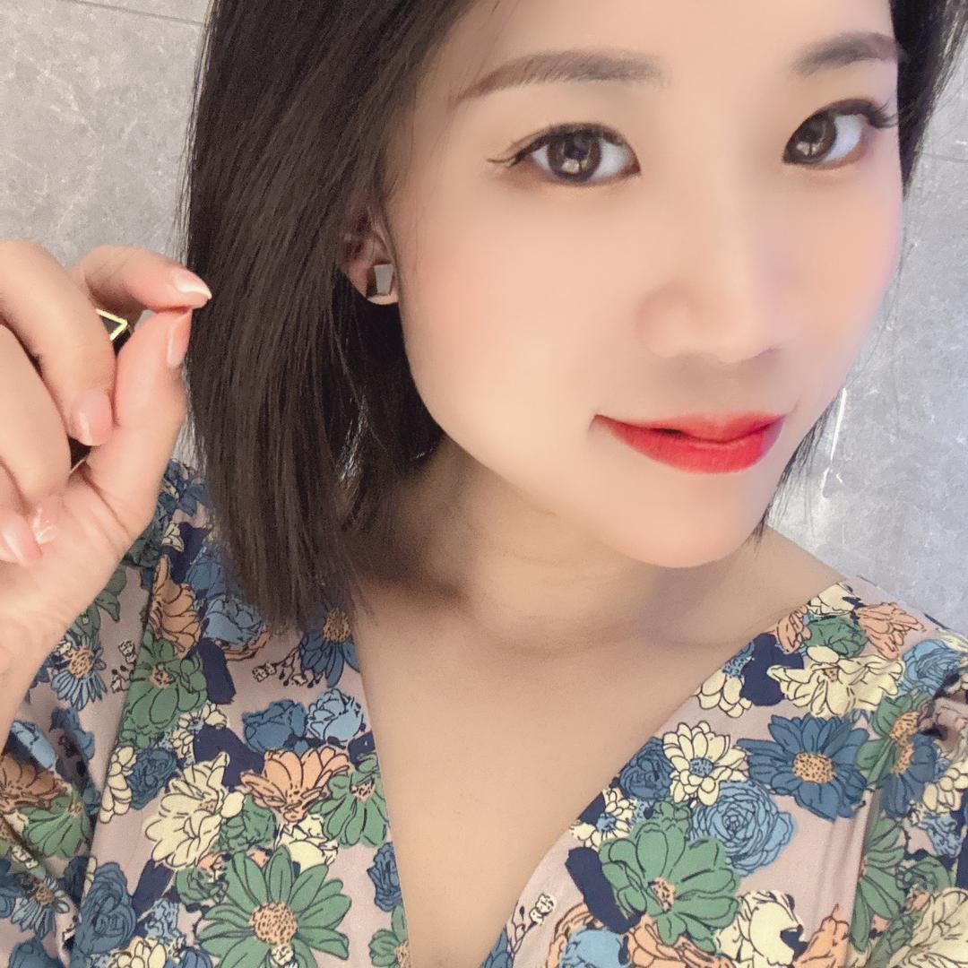 那一抹微笑很美