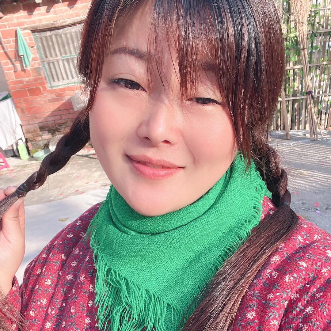 农村丫头🎤爱唱歌