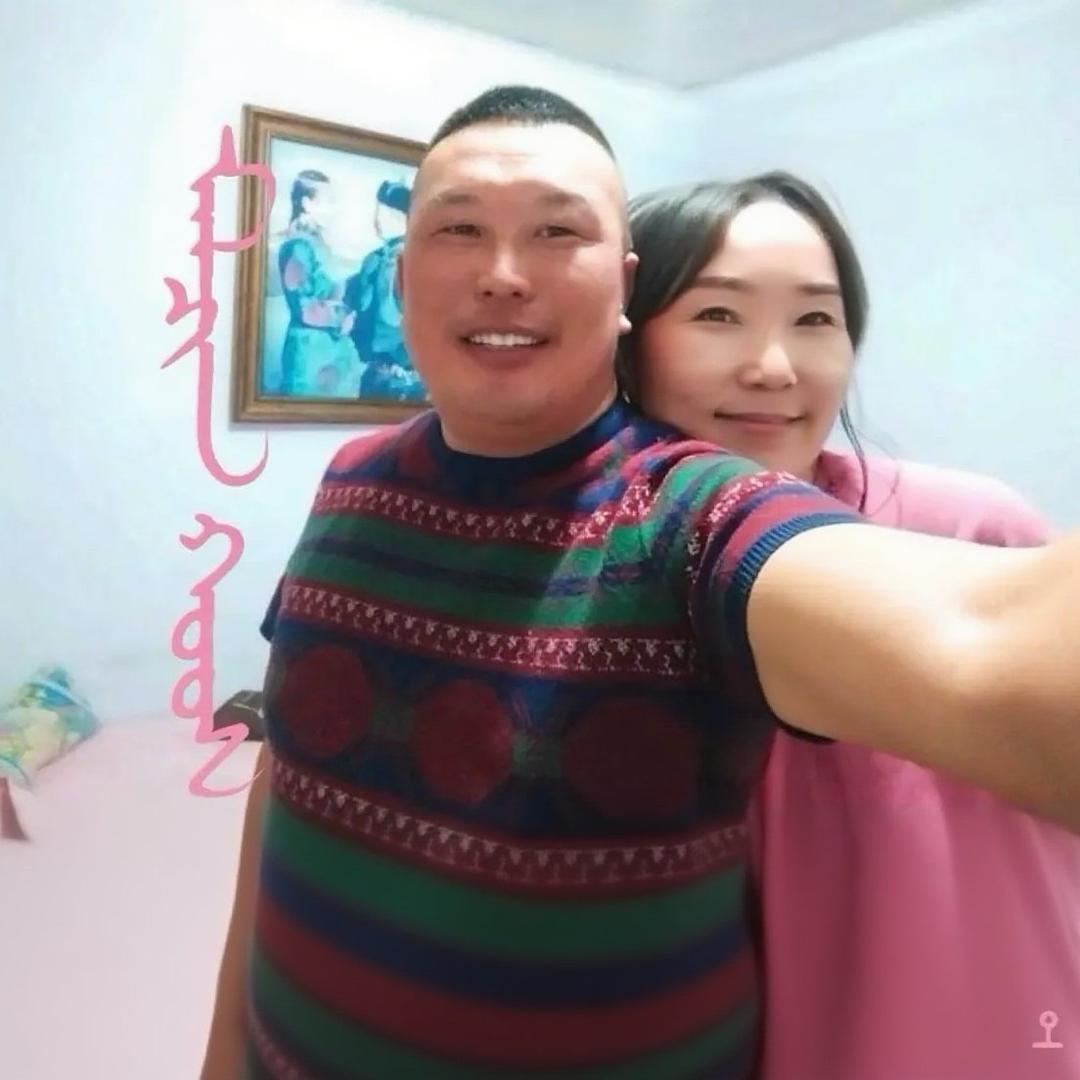 牧民夫妇之橱窗