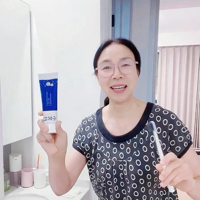 思利及人小苏打海盐牙膏