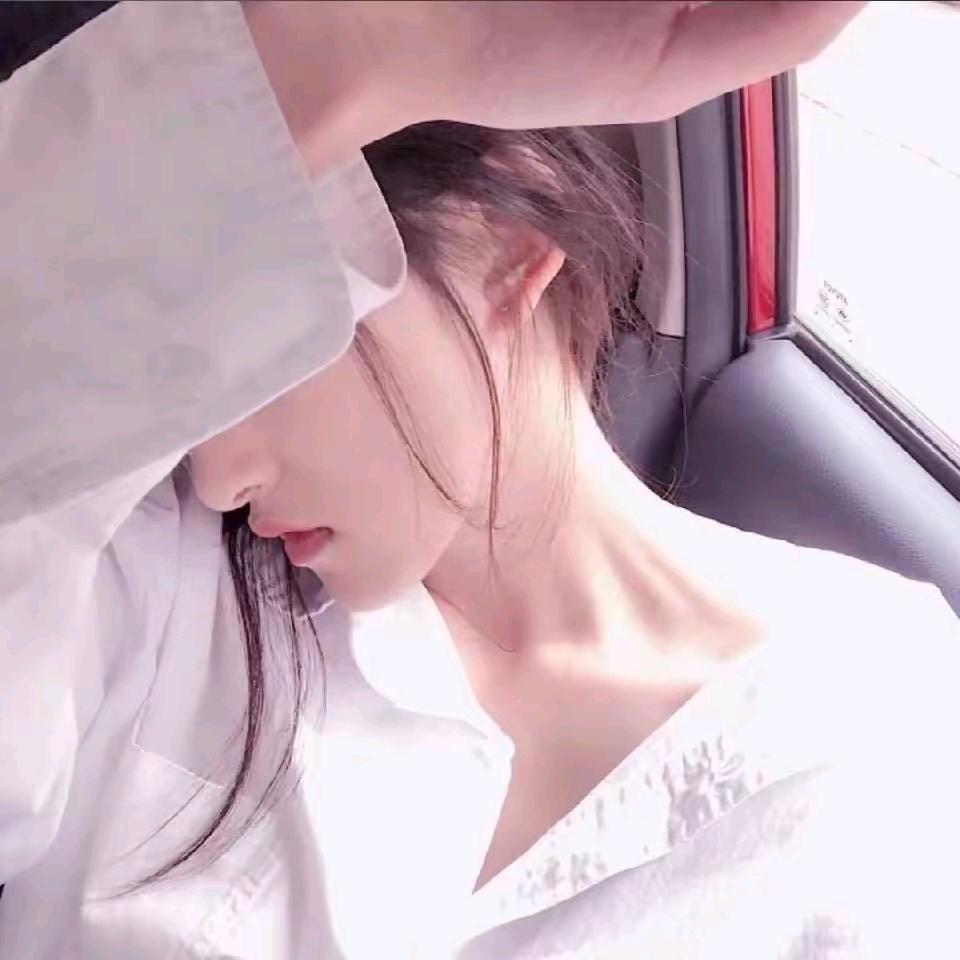 ᰔᩚ 小 情 绪💋๓*͡