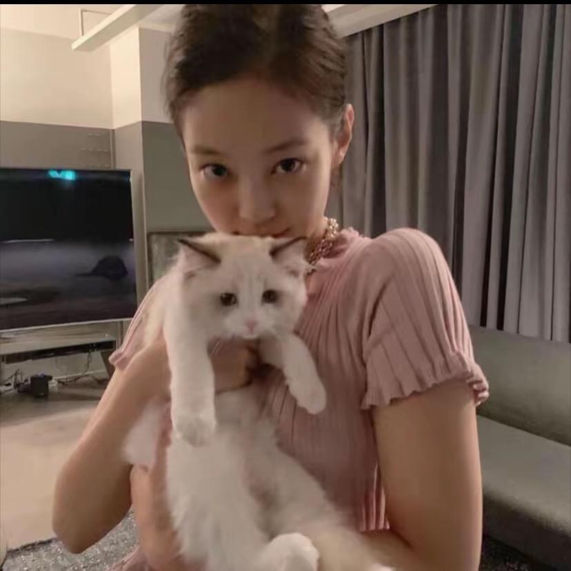 悄语女装
