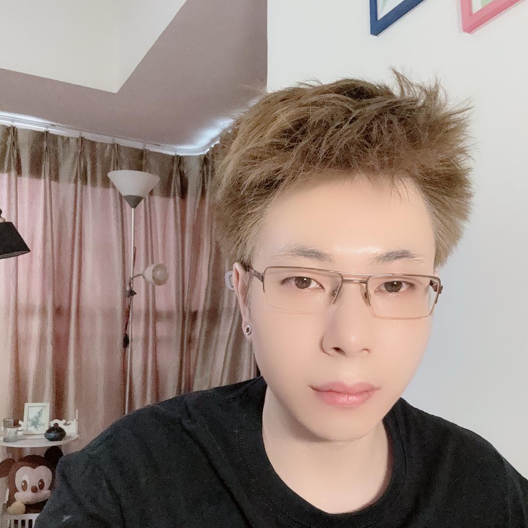 @ Yi.熠 皇