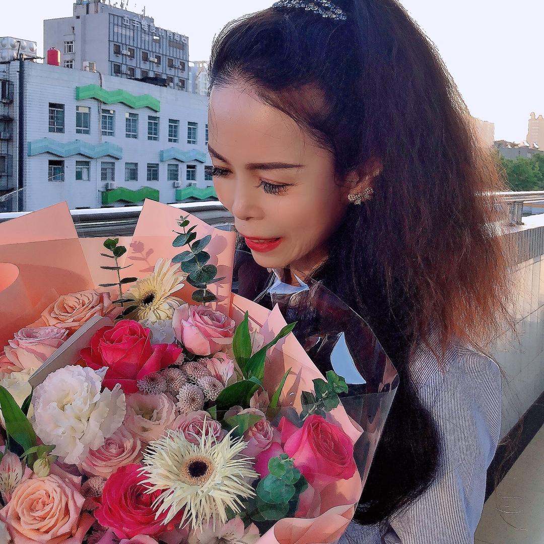 小英子（不喜勿喷！谢谢🙏拒聊天！）