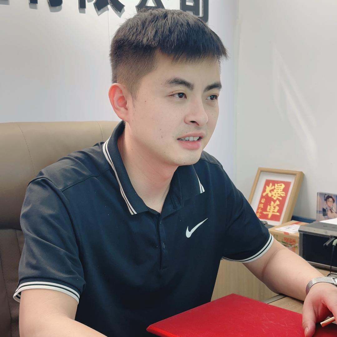 牛马小杨总（猪仔小吃）