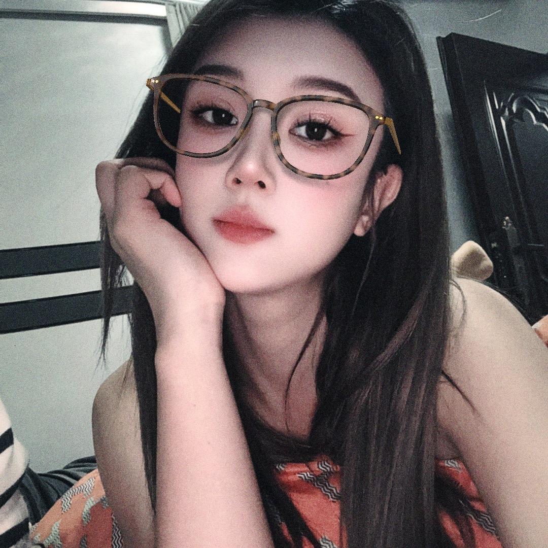 李咔咔吖