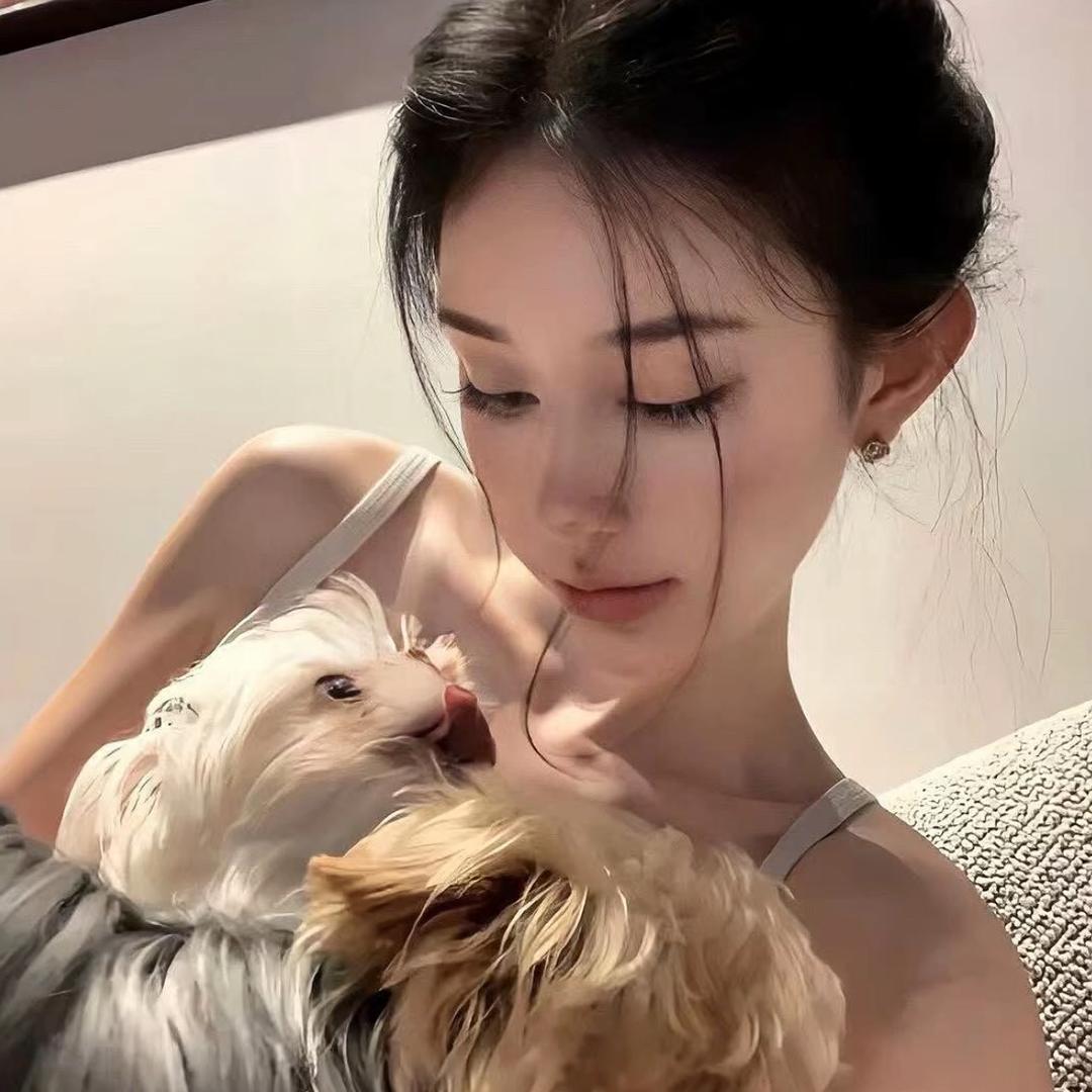 蟹黄堡^·