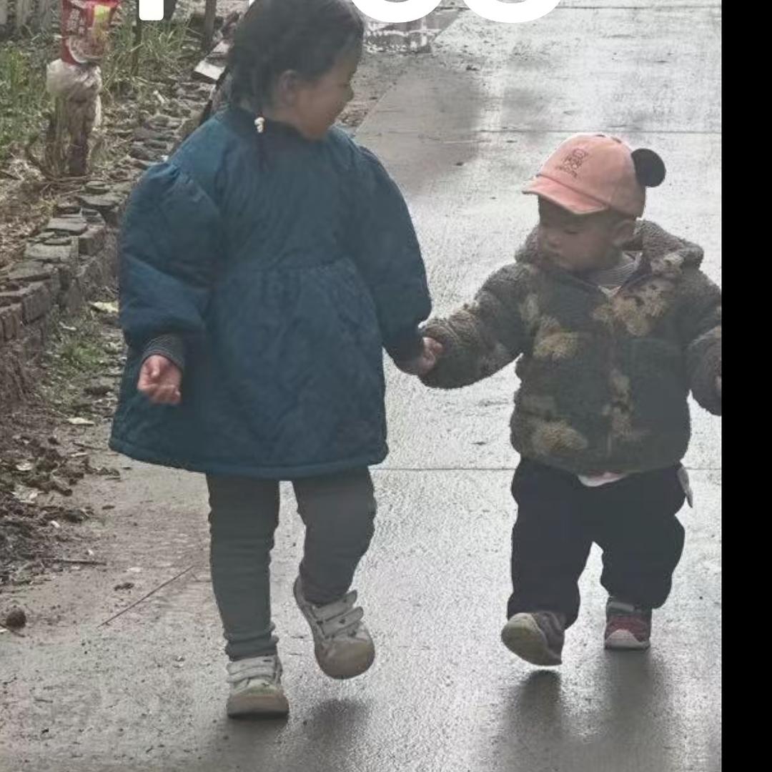 雅&彤两姐妹的妈妈。