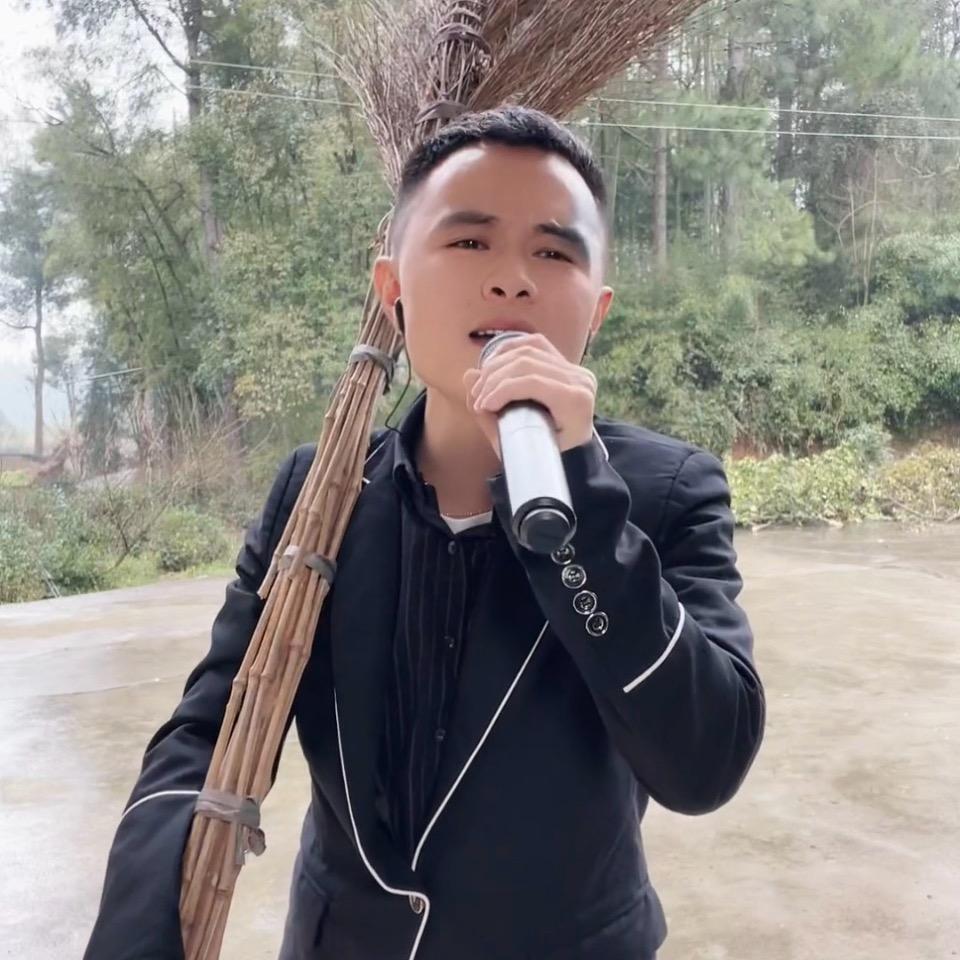 小鱼🎙️（脸黑心不黑）