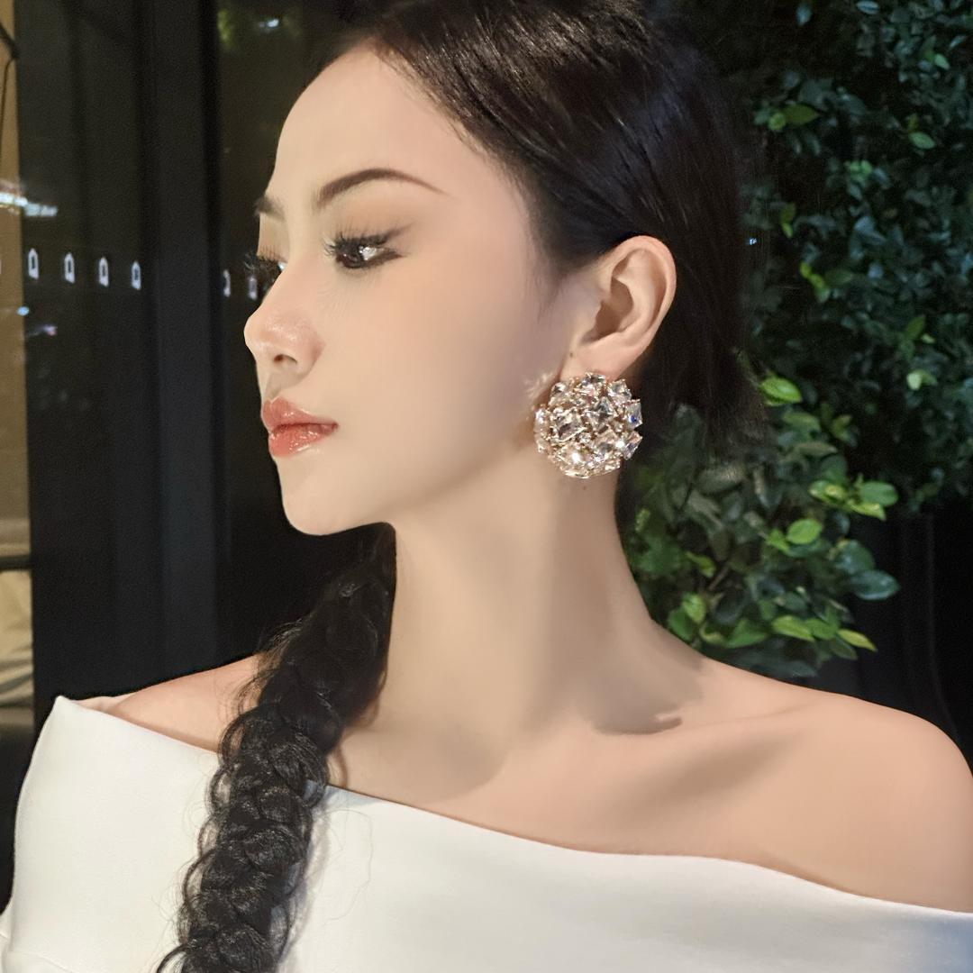 唐斤斤轻奢饰品