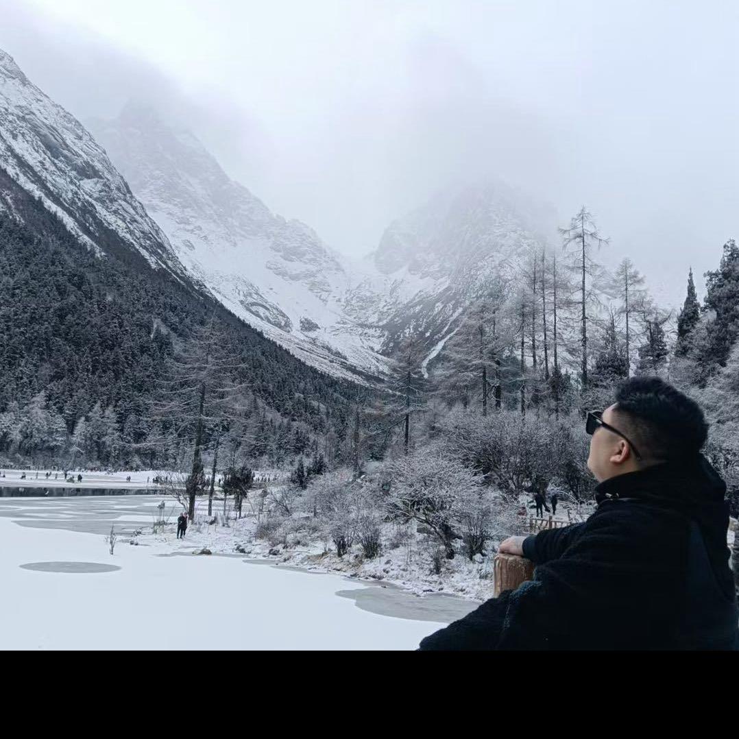 深夜是谁的电话响•