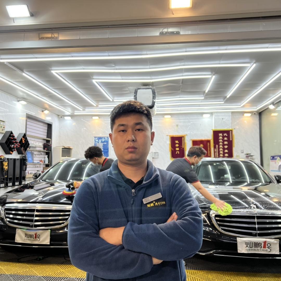 灿鹏美容黄明川（从业20年）