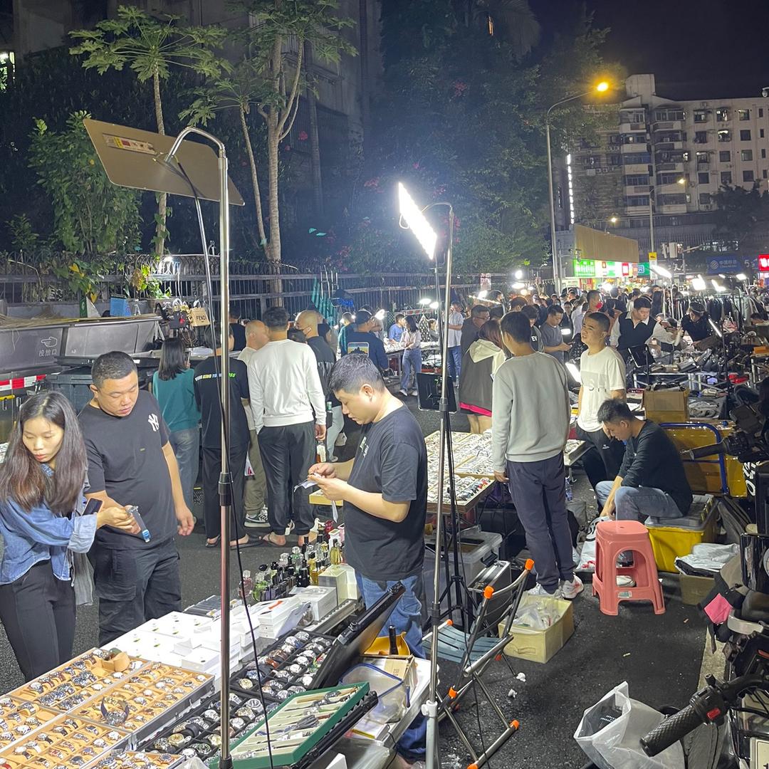 华强北鬼市街仙草