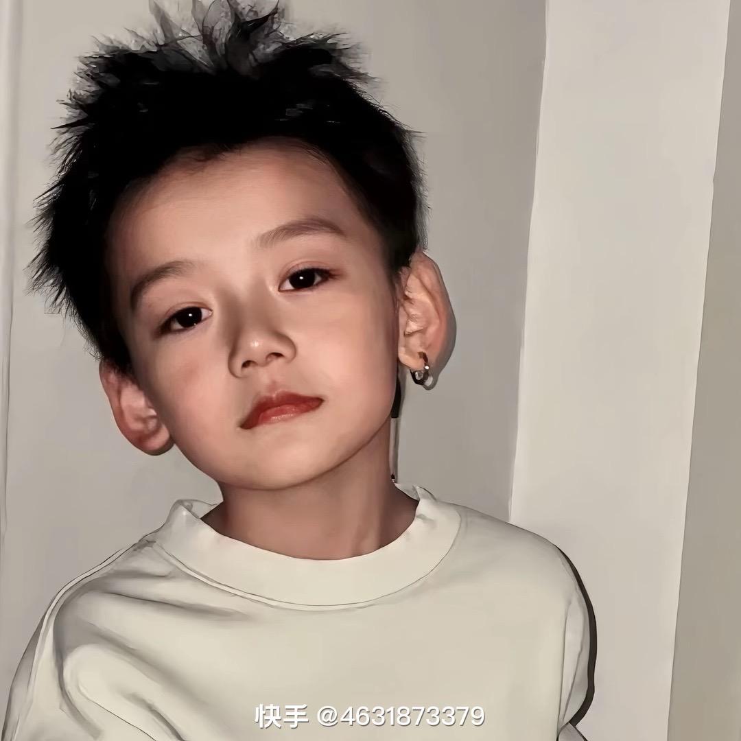 ˃̣̣̥᷄⌓˂̣̣̥᷅