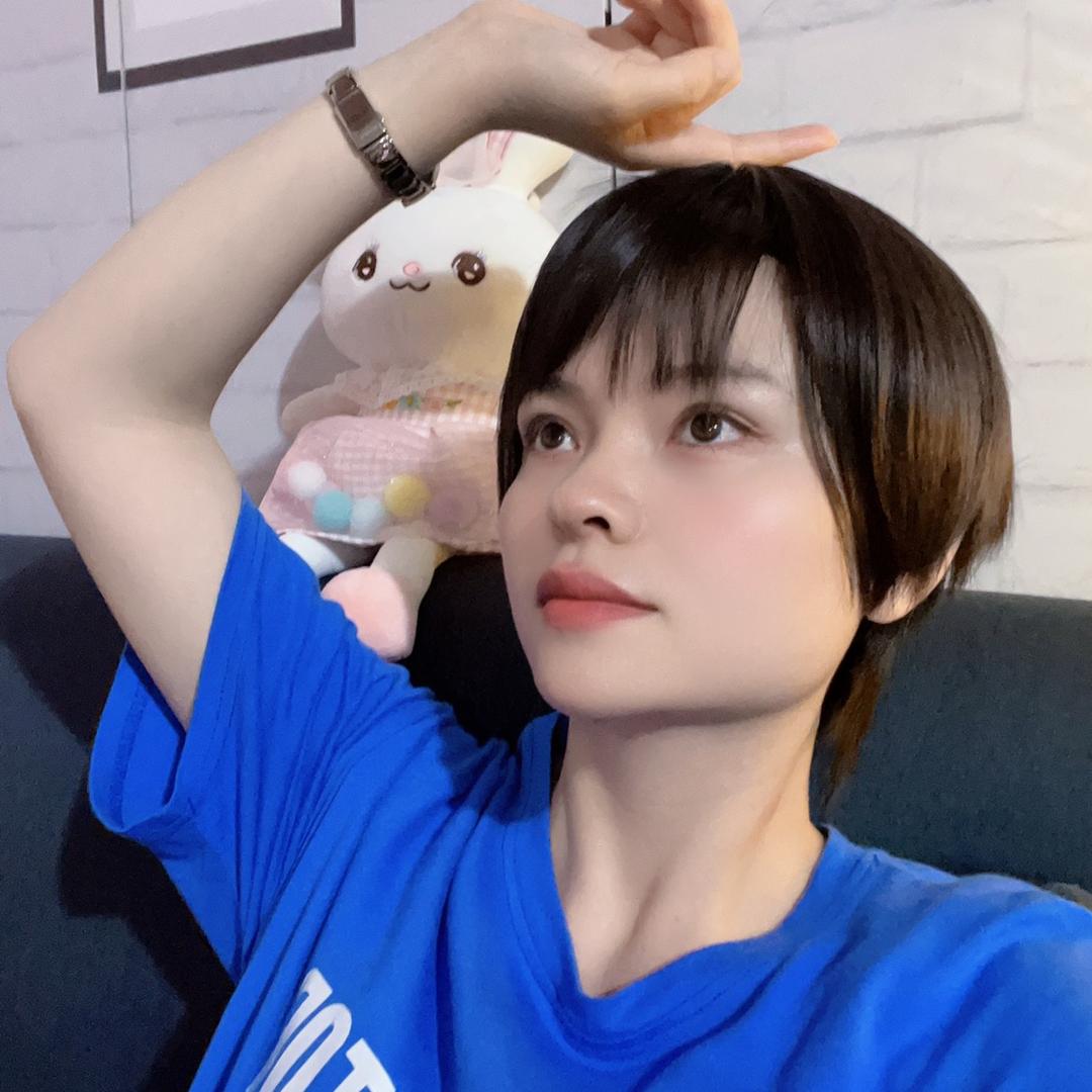 鑫鑫爱吃零食