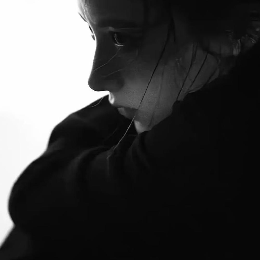 小眼大王.