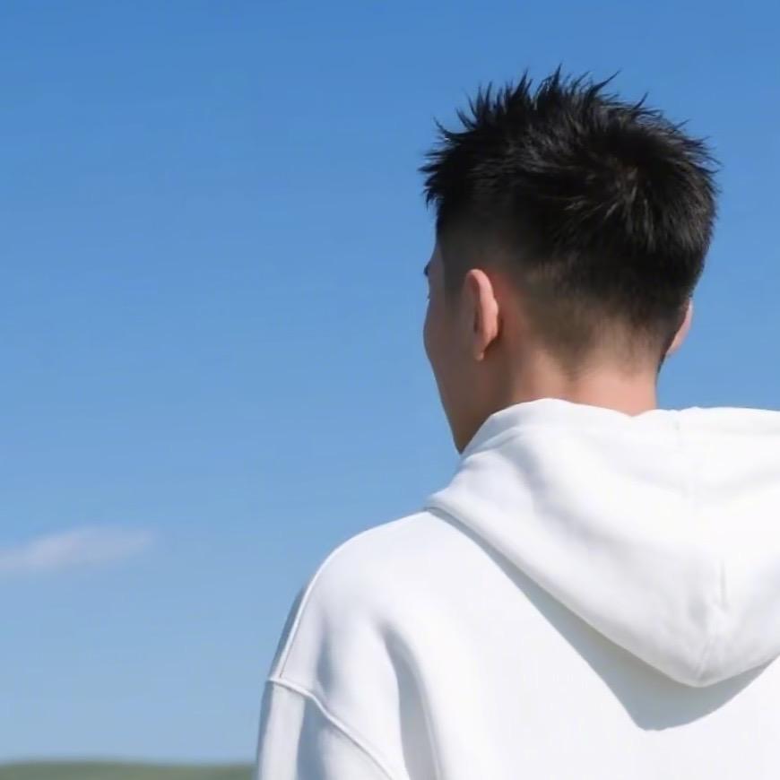 朝阳.