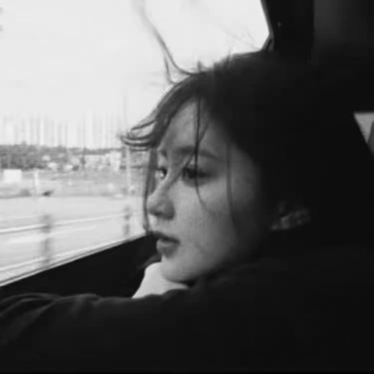 把牙咬碎咽肚里