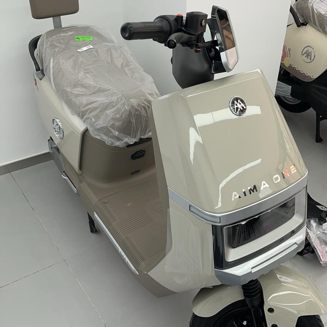 北大街爱玛电动车