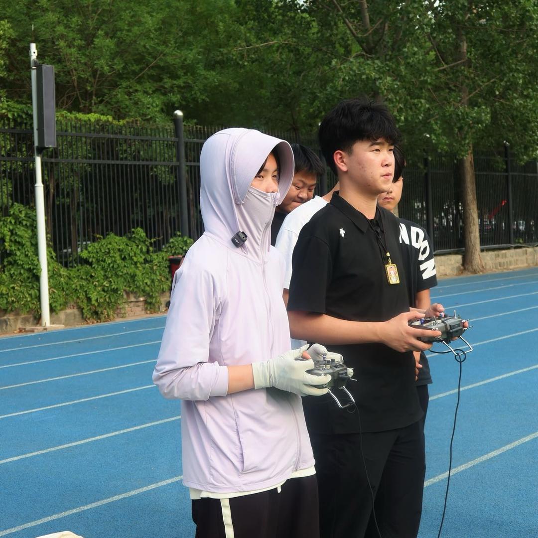 邢台技师学院无人机培训——小王老师