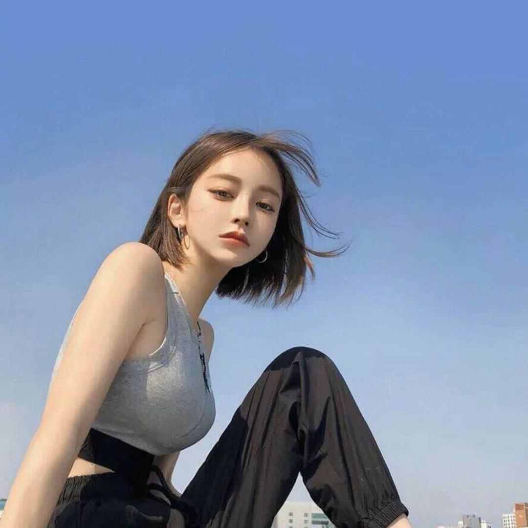 V I