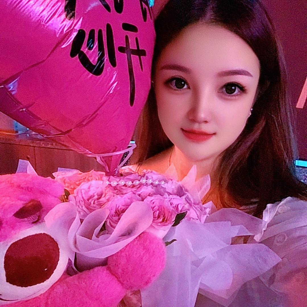 高冷的玲姐👱🏻‍♀️