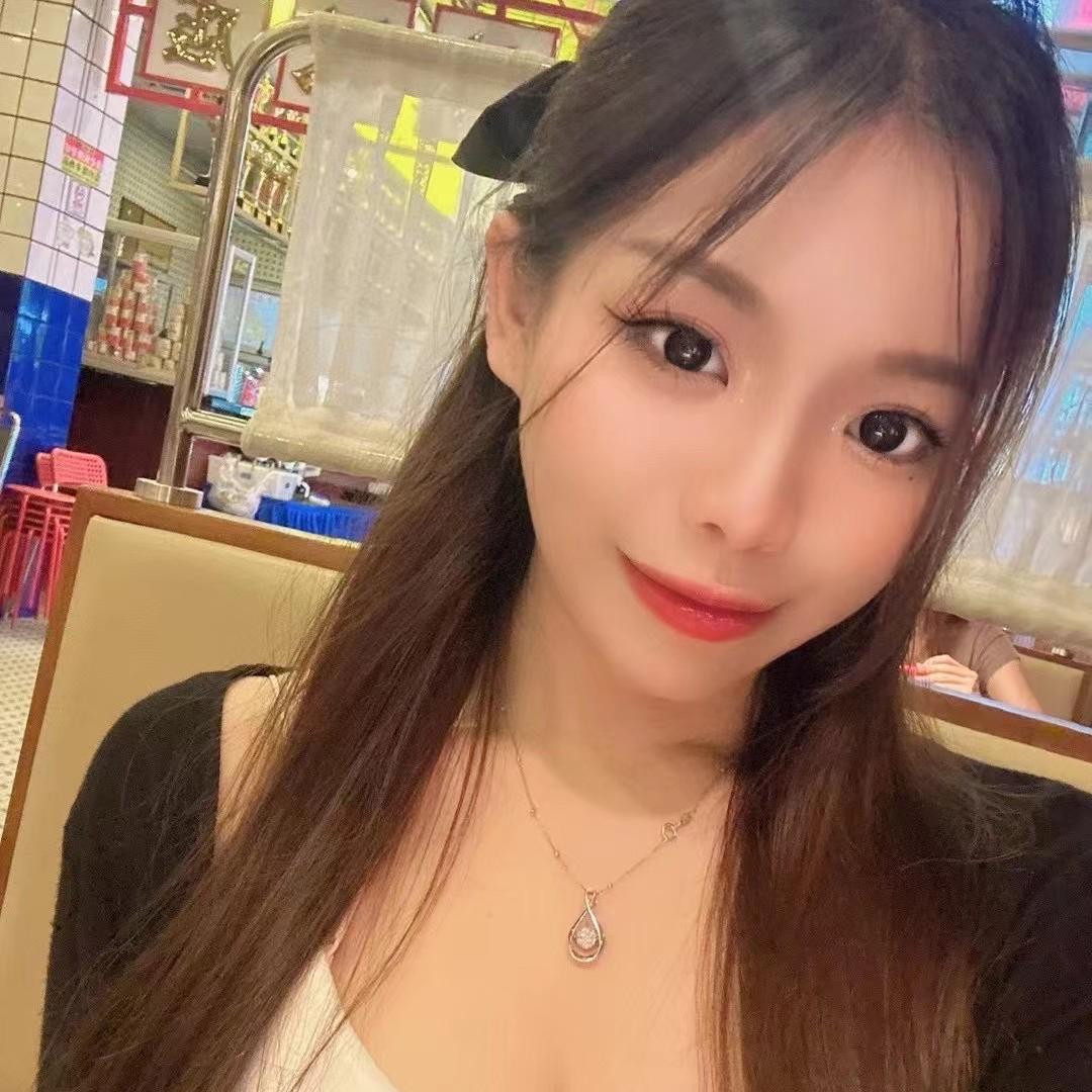 思恩女装礼服（可批发）