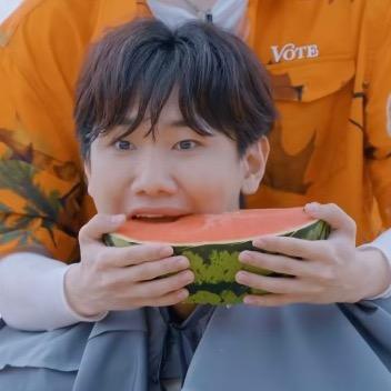 黄什么婷