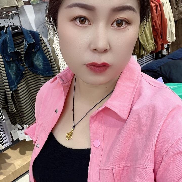 丫头距离你2.3km