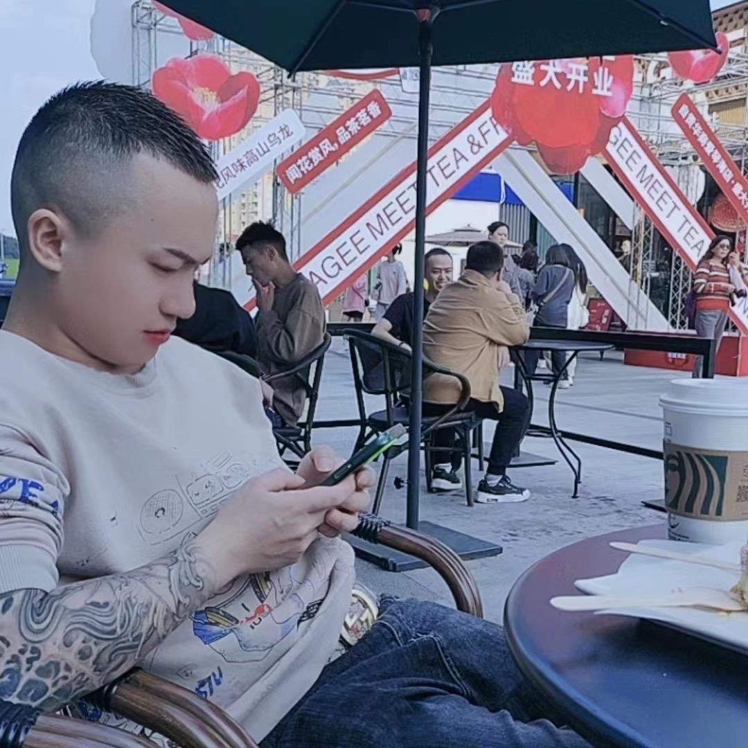 吴三。