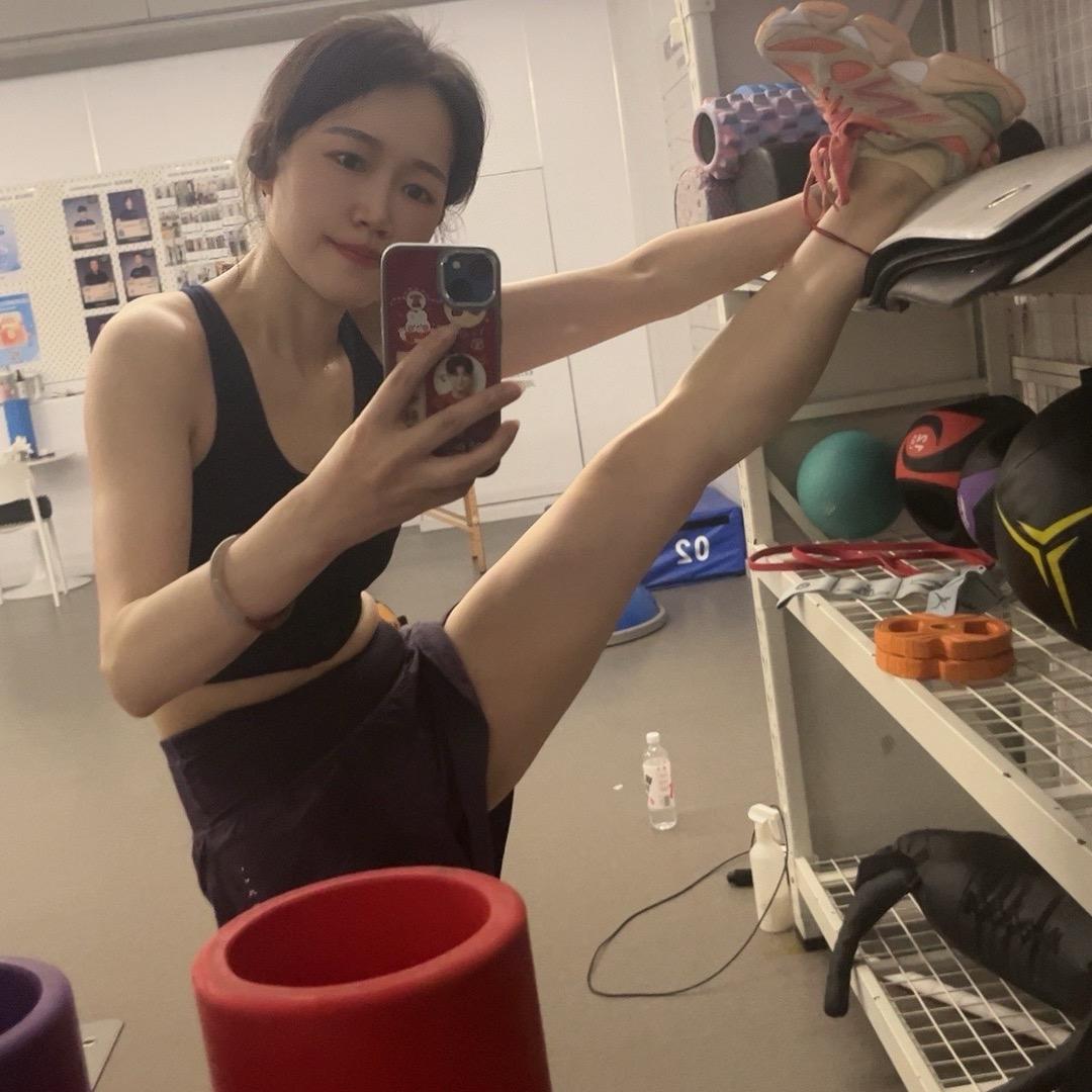 嘉人筱贝爱健身