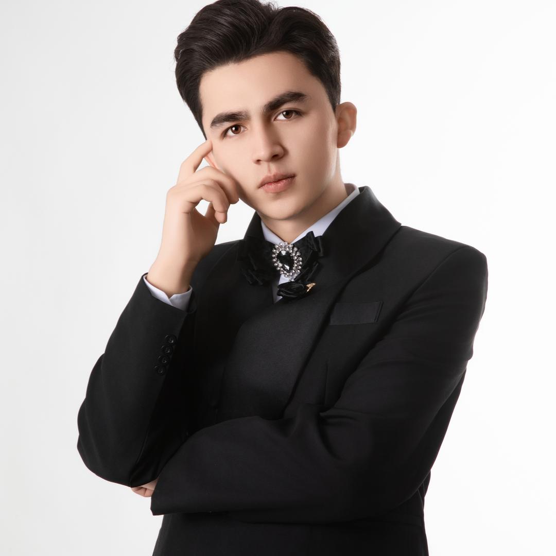 珥和睦塔百货商行