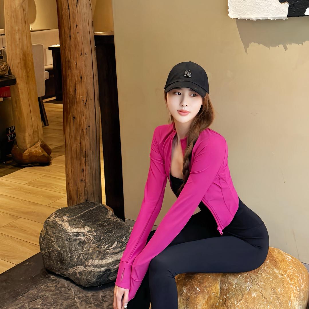 SOUTH NORTH 南北女装/常开心