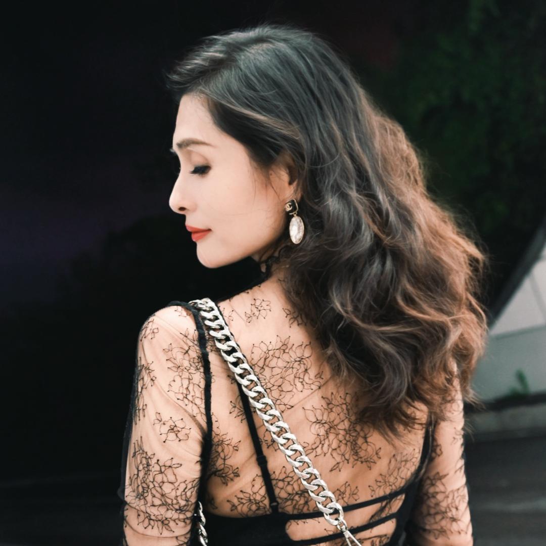 爱茜-喝石斛品人生