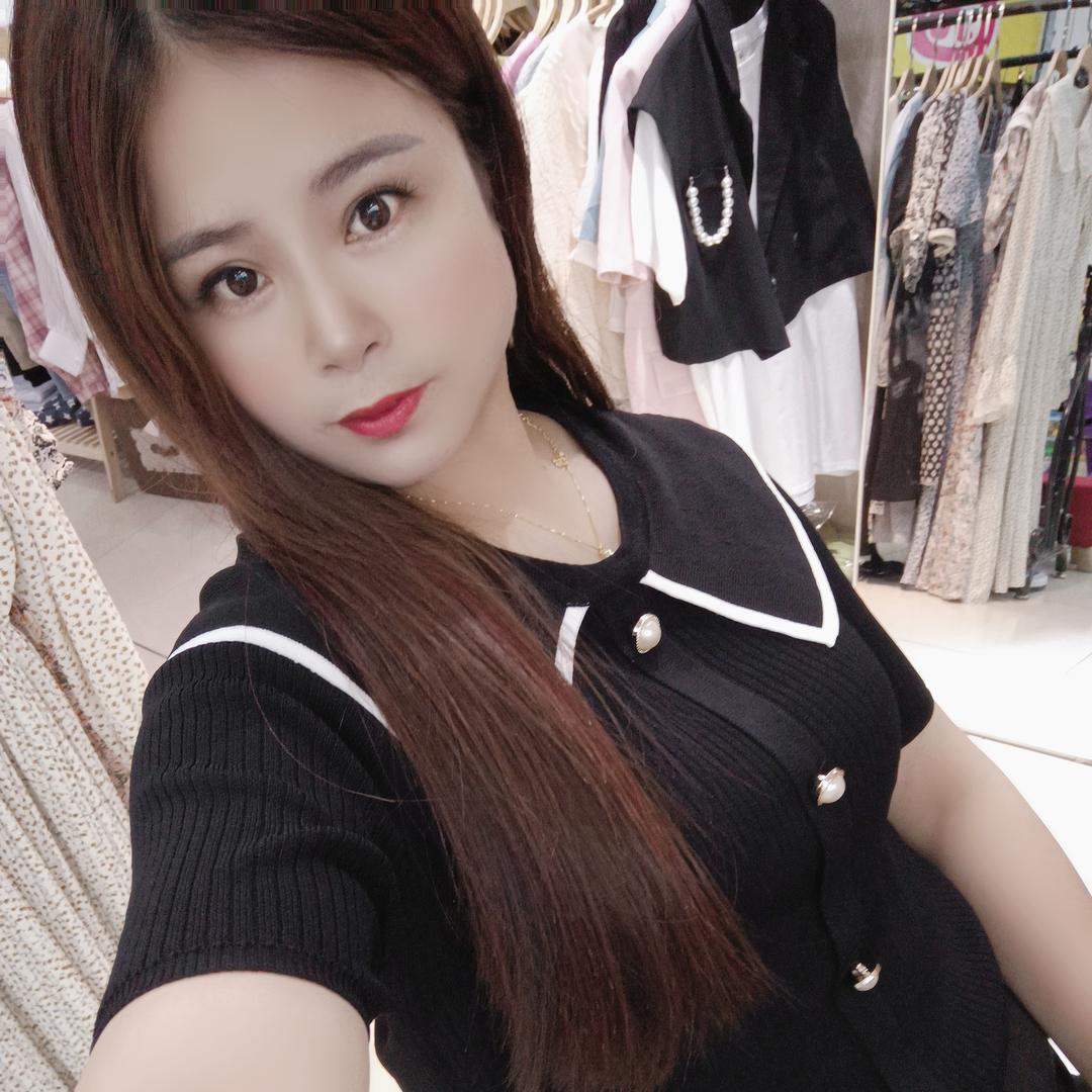 依宝@《👗🎊🌈》