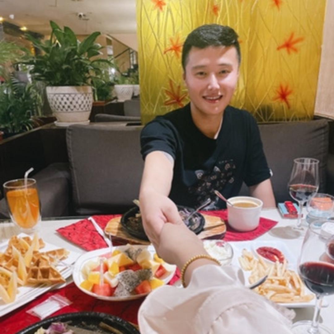 何秋也与付亦凝