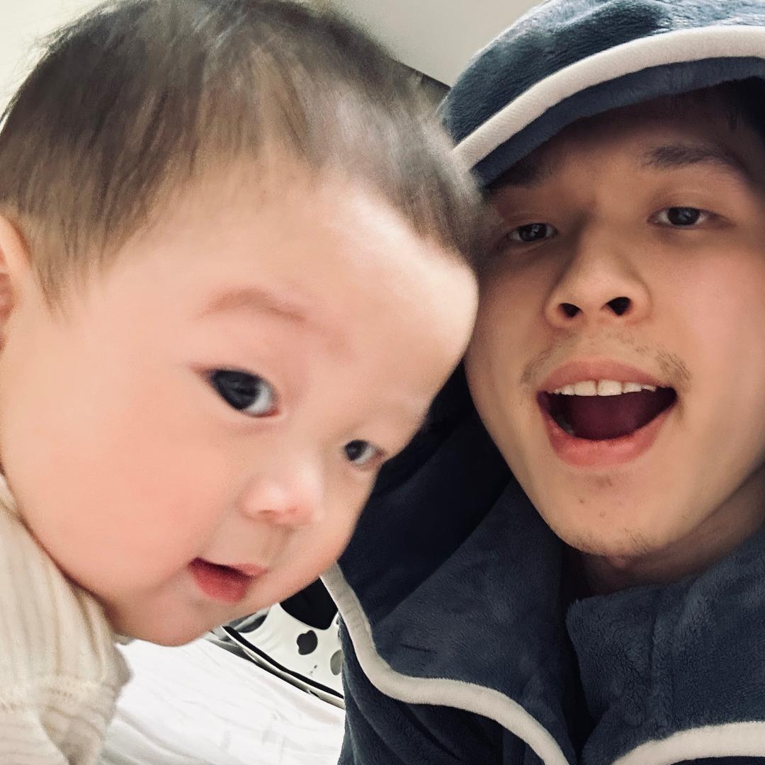 小小何
