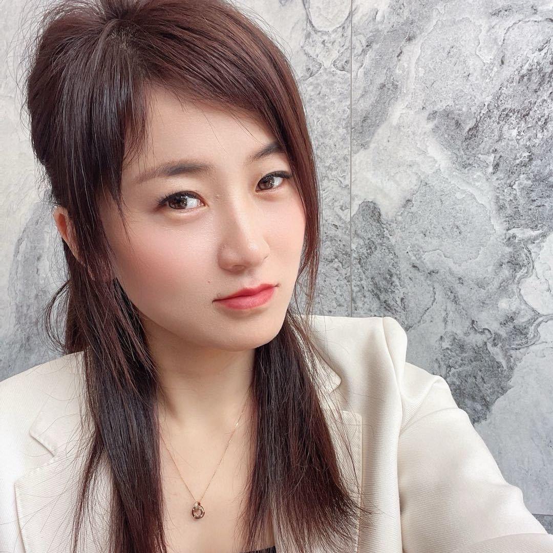 瓷砖小姐姐～LXM