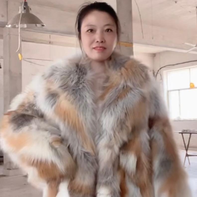 裘丽思服装店