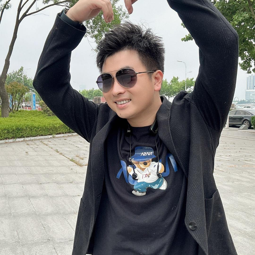 面具哥🎭🎤晚上9点