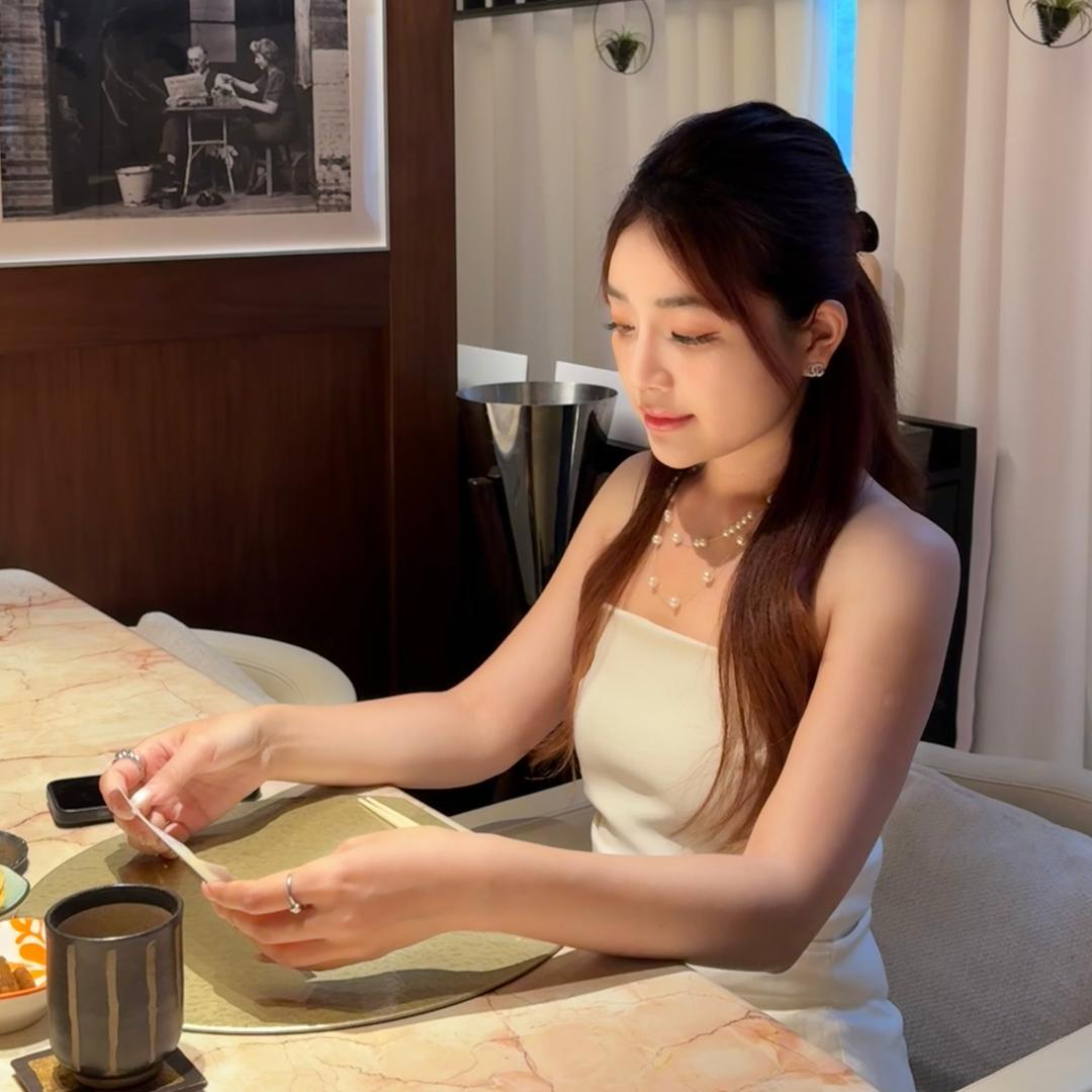 孙小怡怡脸不圆🍚