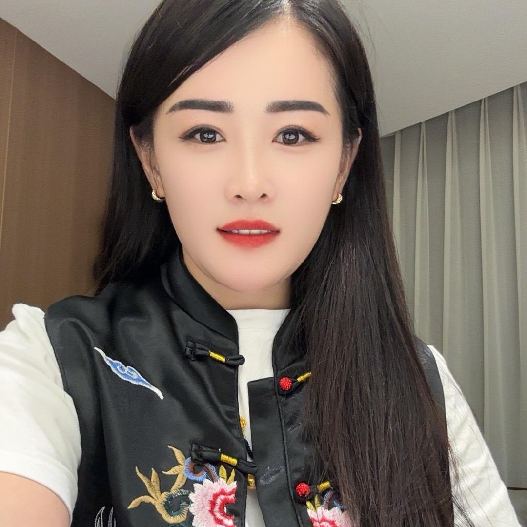。娜娜。